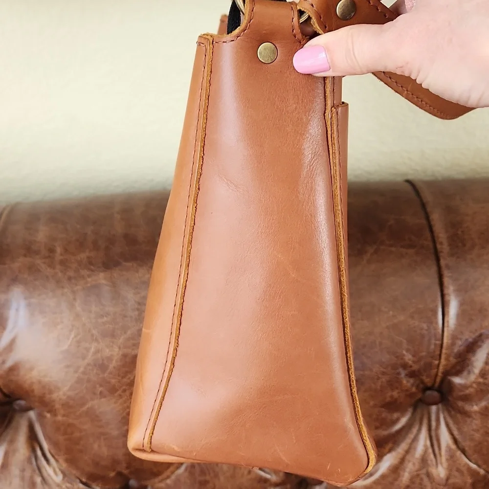 Portland Leather Goods purse - Picture 6 of 11